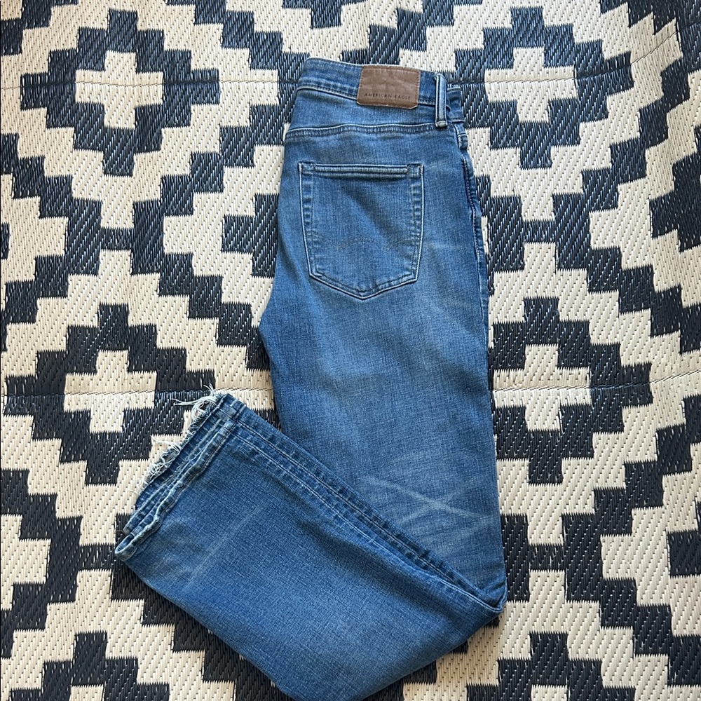 American Eagle Outfitters Men’s Med Blue Straight Leg Jeans
